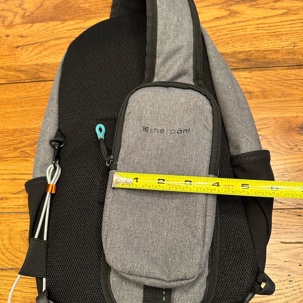 Sherpani Gray and Black Sling Bag - Picture 6 of 11